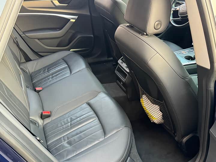 Фото 9 - Audi A7