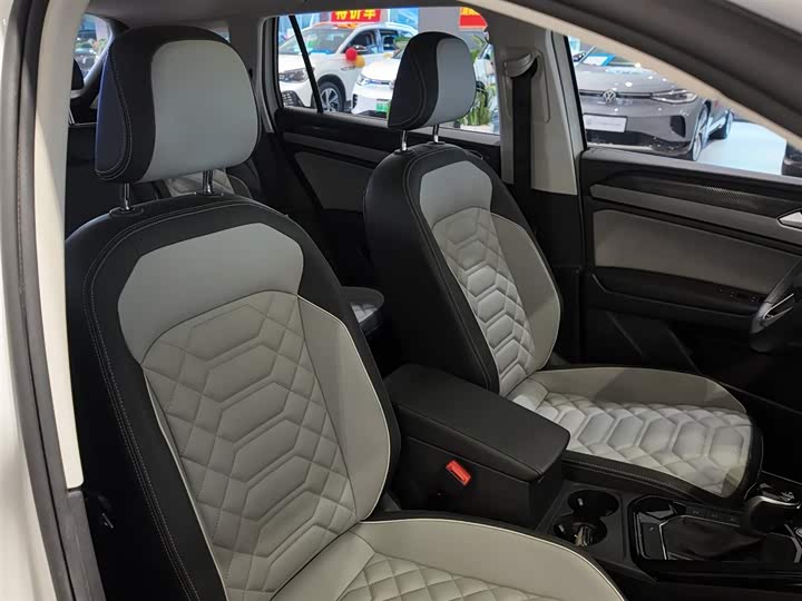 Фото 9 - Volkswagen Tayron