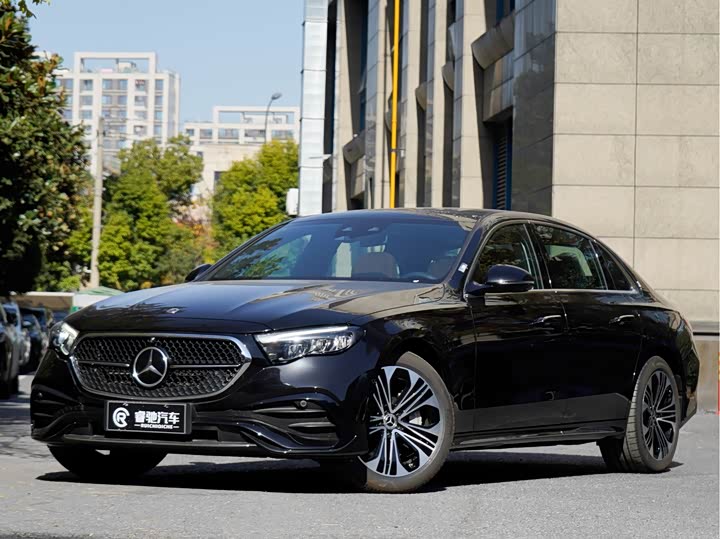 Фото 1 - Mercedes-Benz E-Class Hybrid