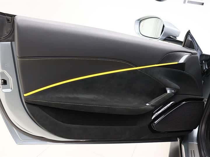 Фото 5 - Ferrari Roma