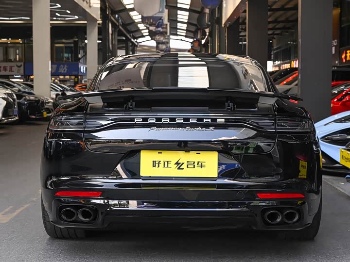 Фото 4 - Porsche Panamera