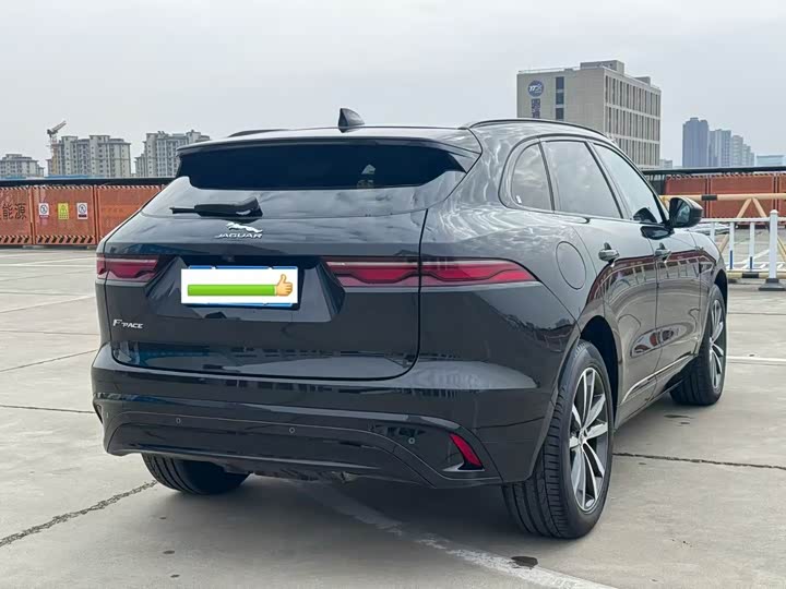 Фото 7 - Jaguar F-Pace