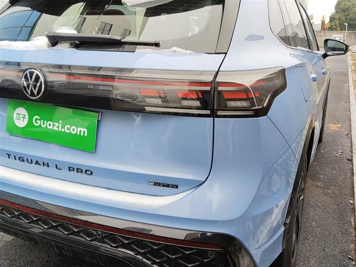 Фото 8 - Volkswagen Tiguan L Pro