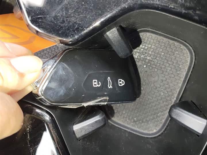 Фото 9 - Volkswagen Tiguan L Pro