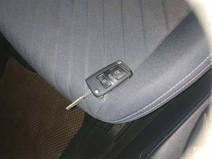 Фото 9 - Volkswagen Lavida