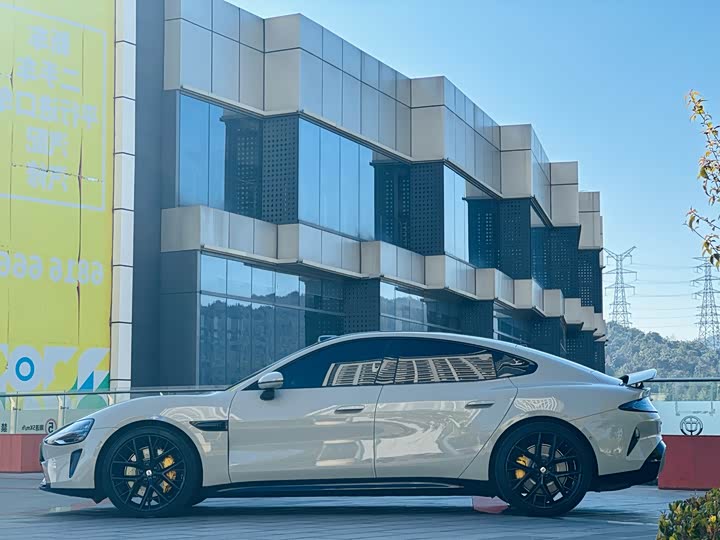 Фото 5 - Xiaomi SU7