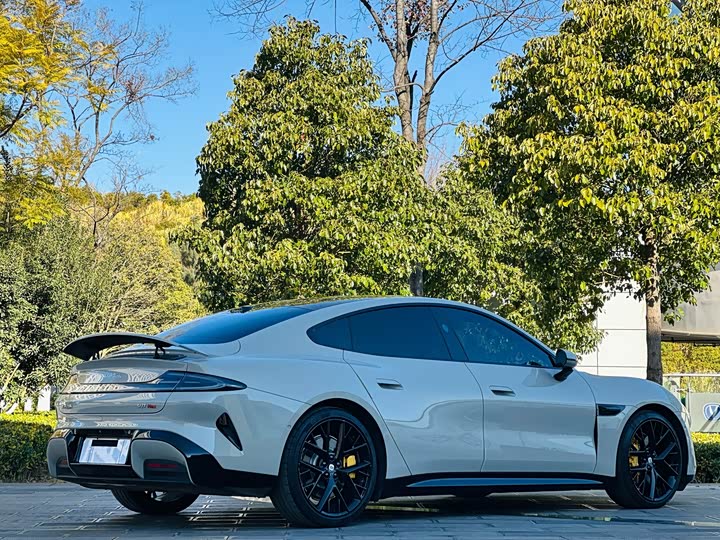 Фото 6 - Xiaomi SU7