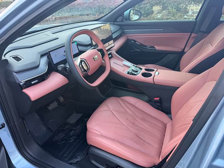 Фото 4 - Geely Galaxy L6