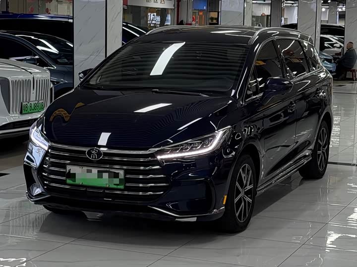 Фото 1 - BYD Song Max Hybrid