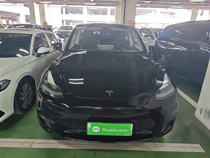Фото 3 - Tesla Model Y