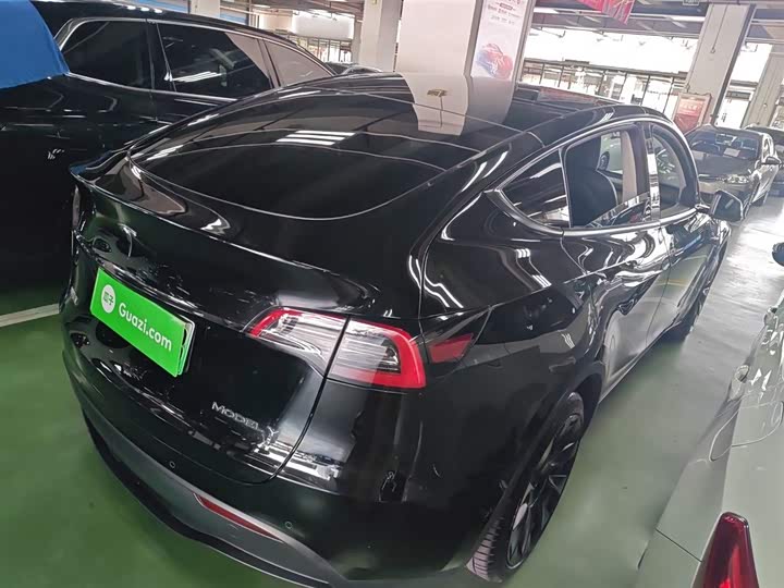 Фото 7 - Tesla Model Y