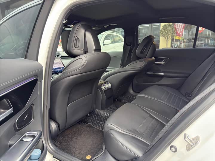 Фото 4 - Mercedes-Benz C-Class