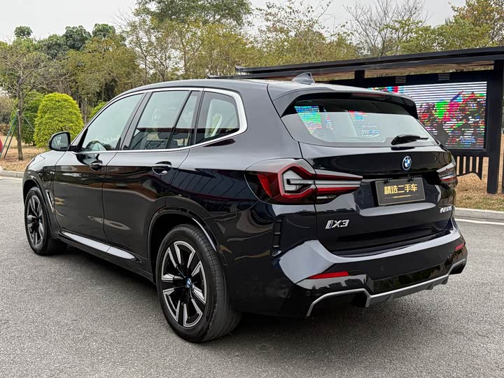 Фото 6 - BMW iX3