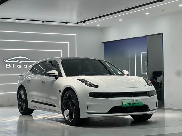 Фото 2 - Zeekr 001