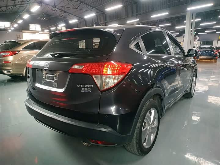 Фото 7 - Honda Vezel