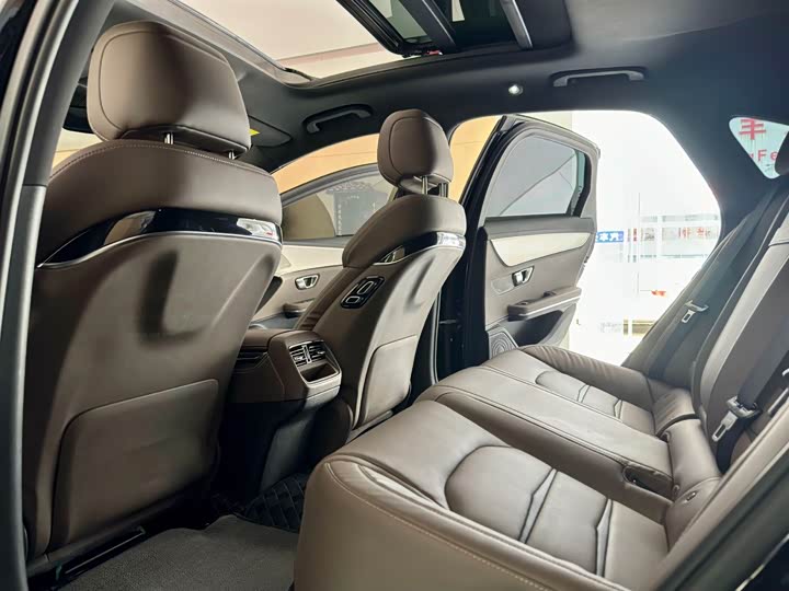 Фото 6 - BYD Han