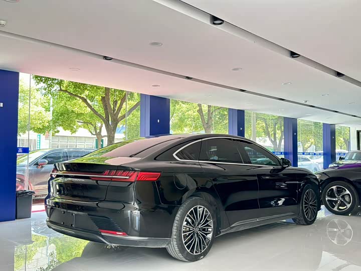 Фото 7 - BYD Han