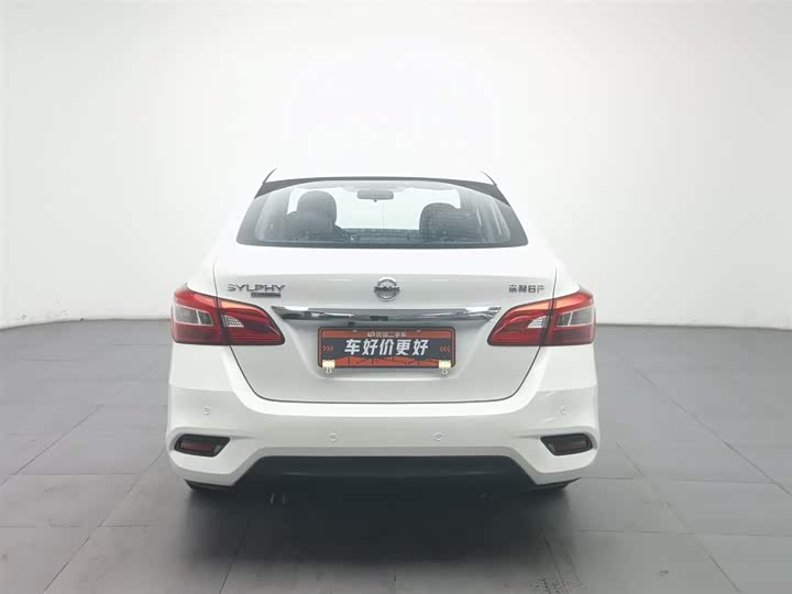 Фото 4 - Nissan Sylphy