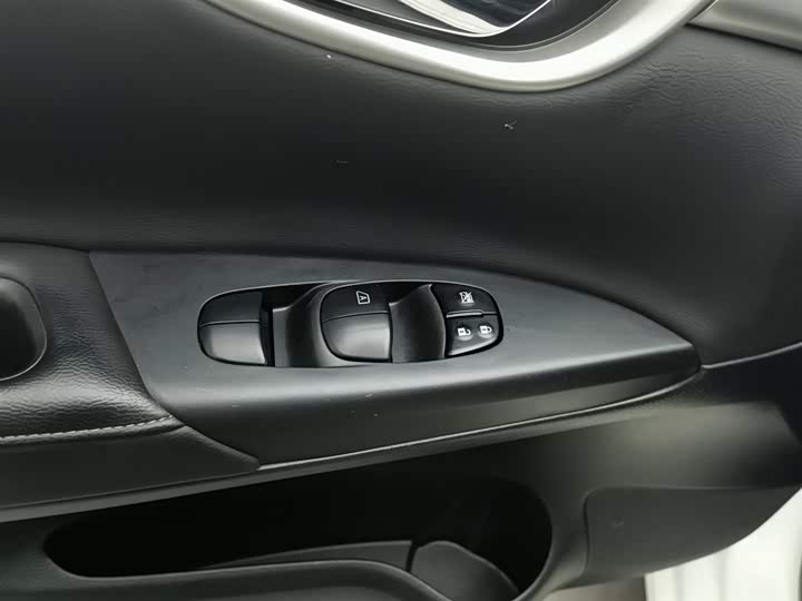 Фото 9 - Nissan Sylphy