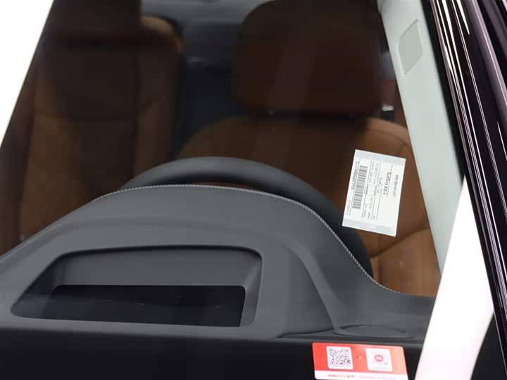 Фото 5 - Audi A8