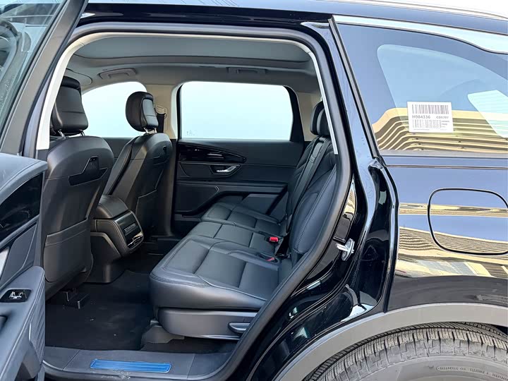 Фото 6 - Lincoln Nautilus