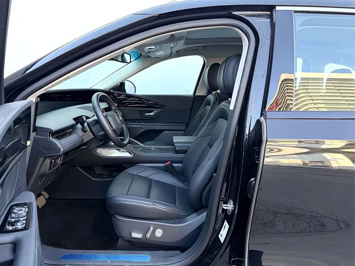 Фото 7 - Lincoln Nautilus