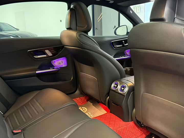 Фото 8 - Mercedes-Benz C-Class