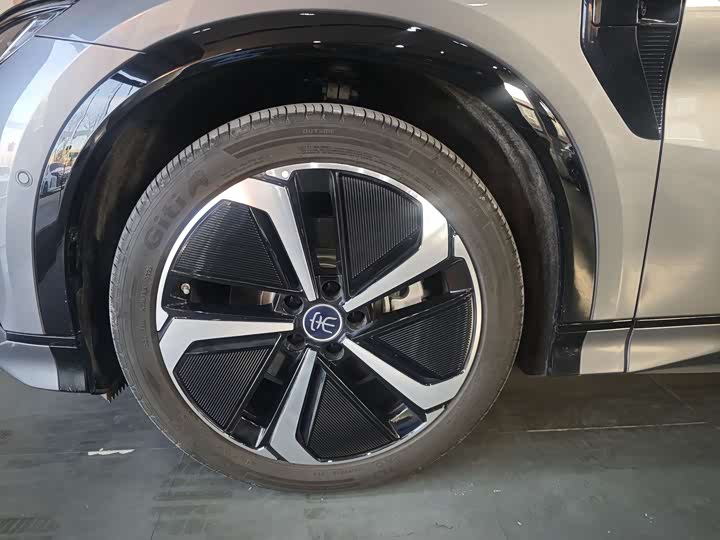 Фото 2 - BYD Song L