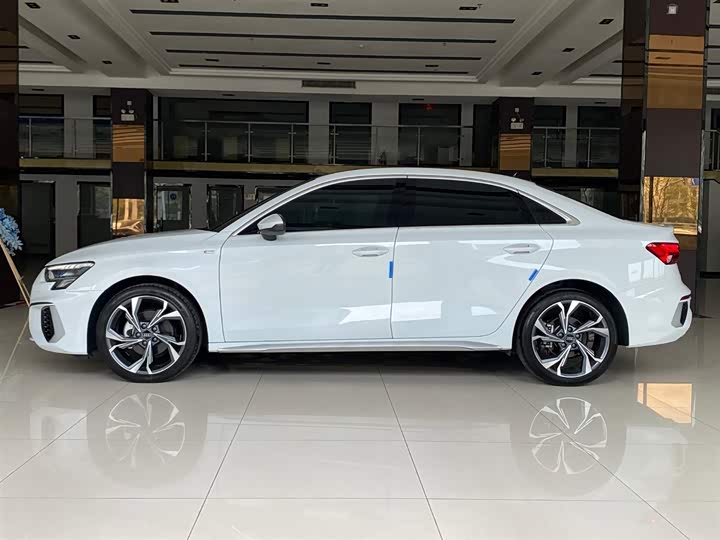 Фото 4 - Audi A3