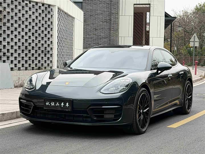 Фото 1 - Porsche Panamera
