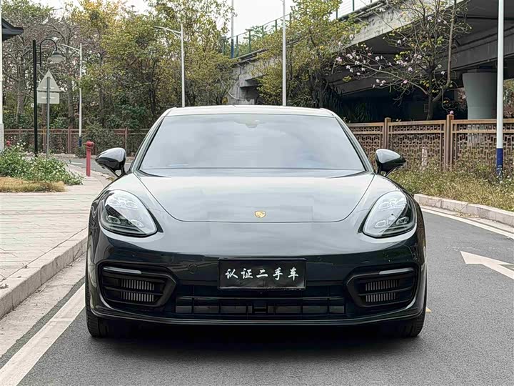 Фото 2 - Porsche Panamera