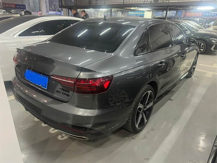 Фото 5 - Audi A4L