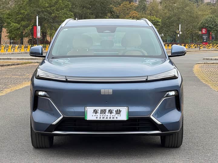 Фото 2 - Geely Galaxy Starship 7