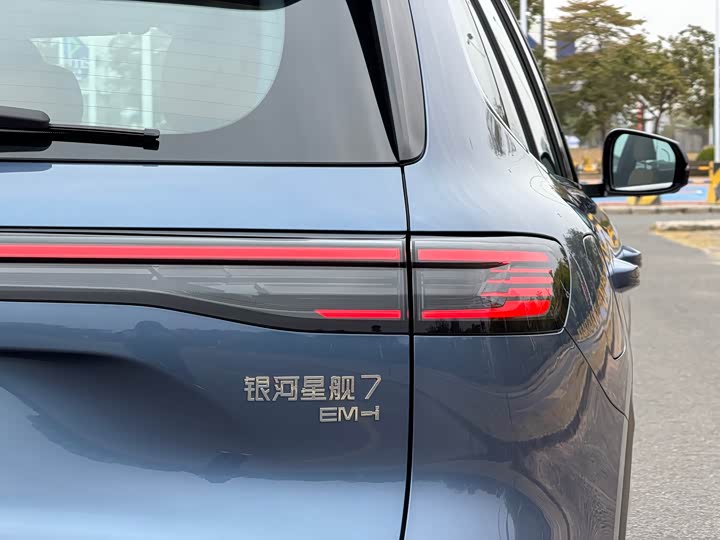 Фото 9 - Geely Galaxy Starship 7