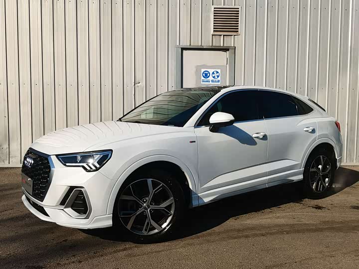 Фото 1 - Audi Q3 Sportback