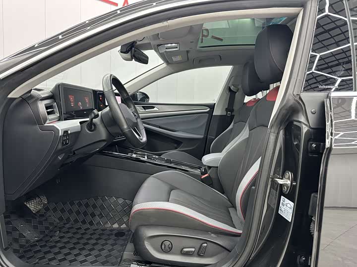 Фото 4 - Volkswagen Lamando L