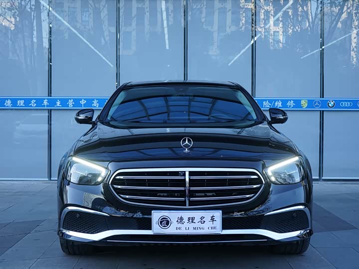 Фото 2 - Mercedes-Benz E-Class