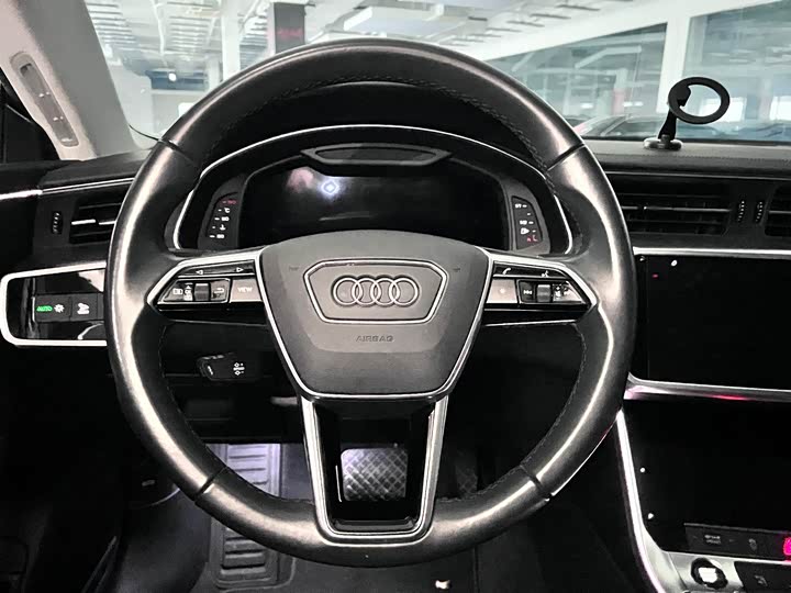 Фото 7 - Audi A7