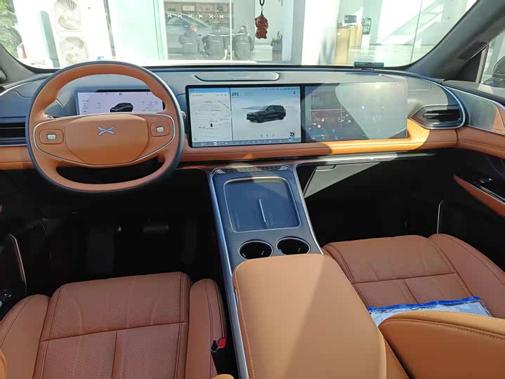 Фото 8 - XPeng G9