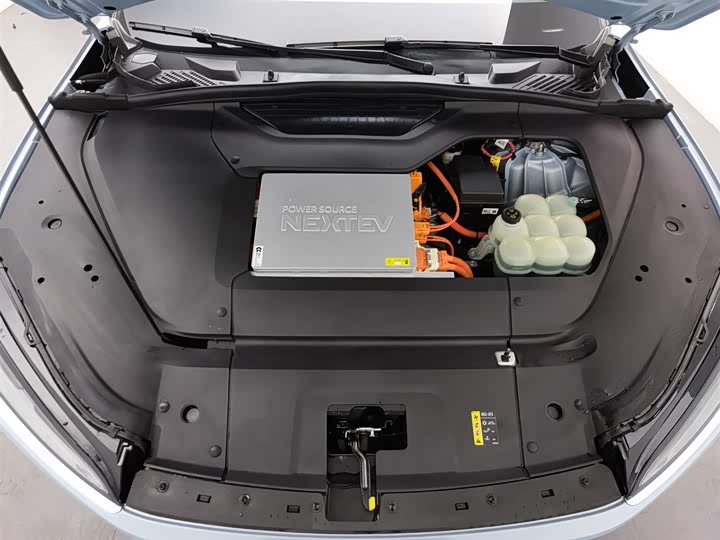 Фото 6 - Nio ES6