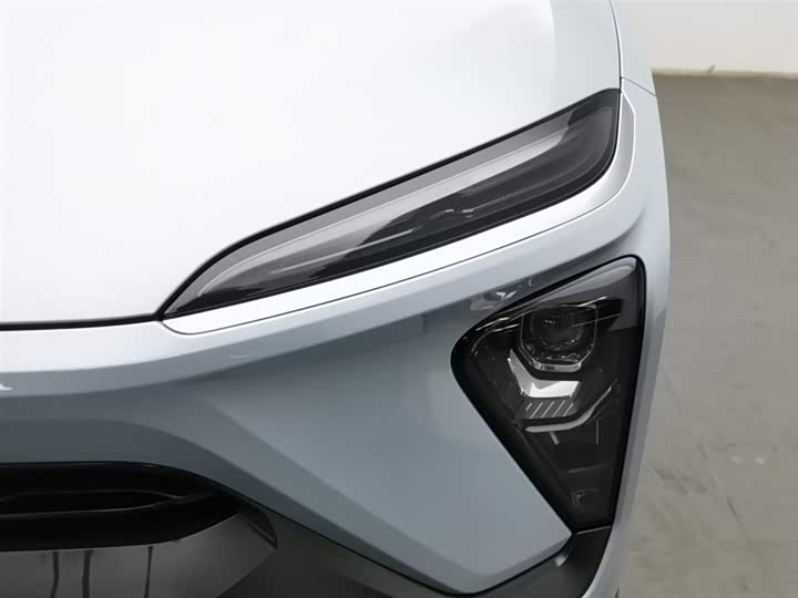 Фото 7 - Nio ES6