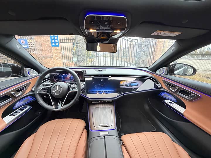 Фото 9 - Mercedes-Benz E-Class