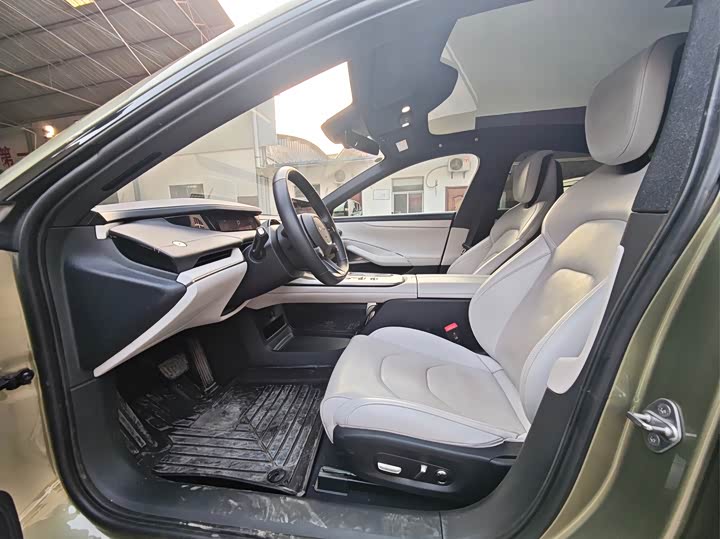 Фото 7 - Xiaomi SU7