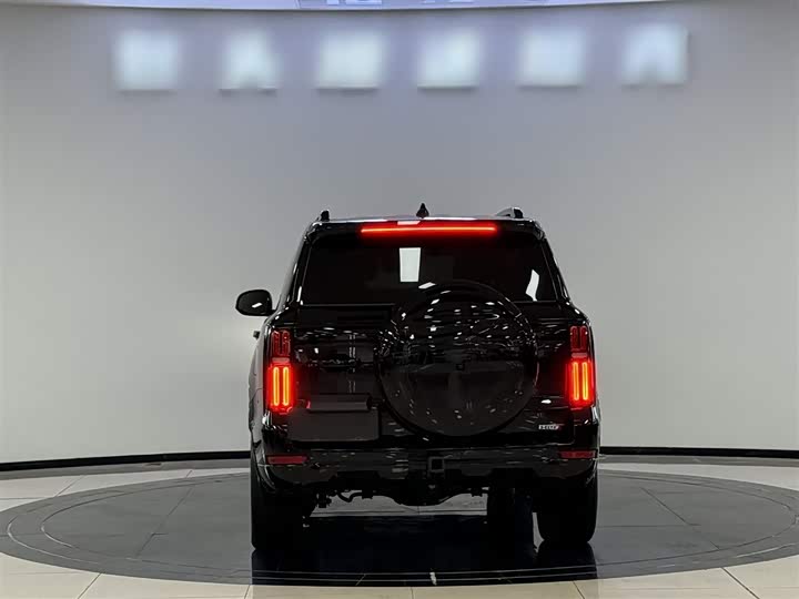 Фото 7 - Tank 500 Hybrid