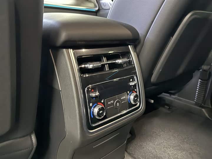 Фото 9 - Tank 500 Hybrid