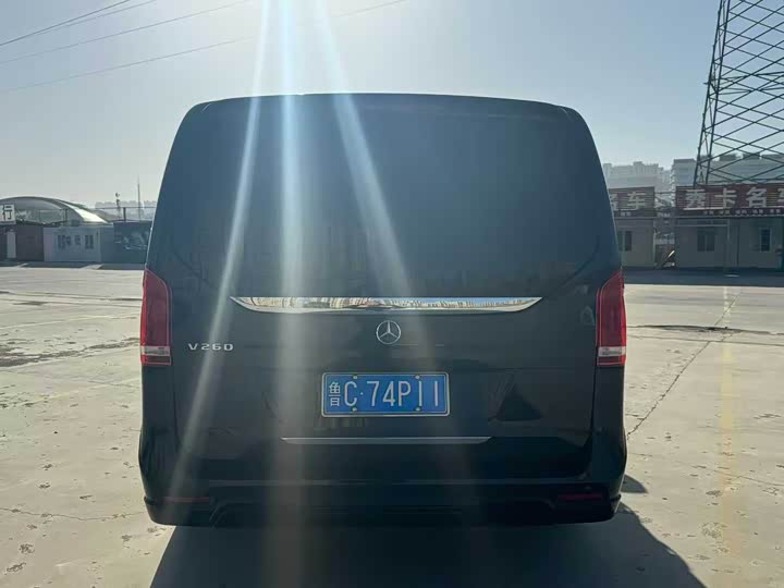 Фото 5 - Mercedes-Benz V-Class