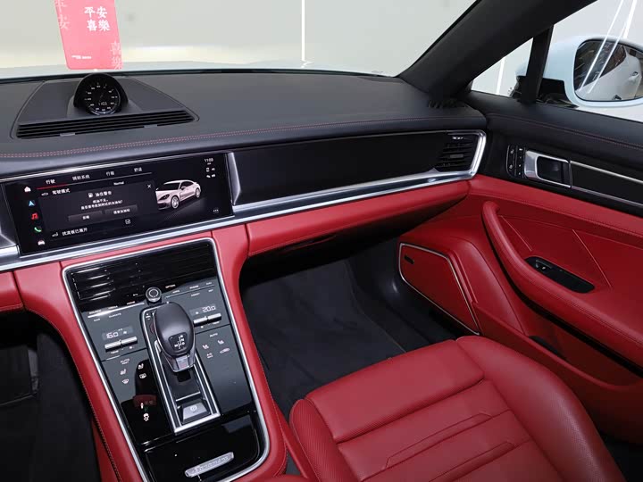 Фото 5 - Porsche Panamera