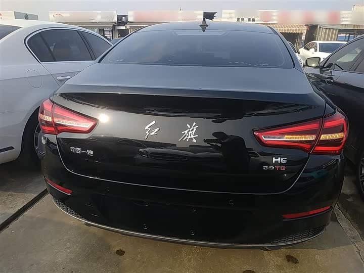 Фото 6 - Hongqi H5