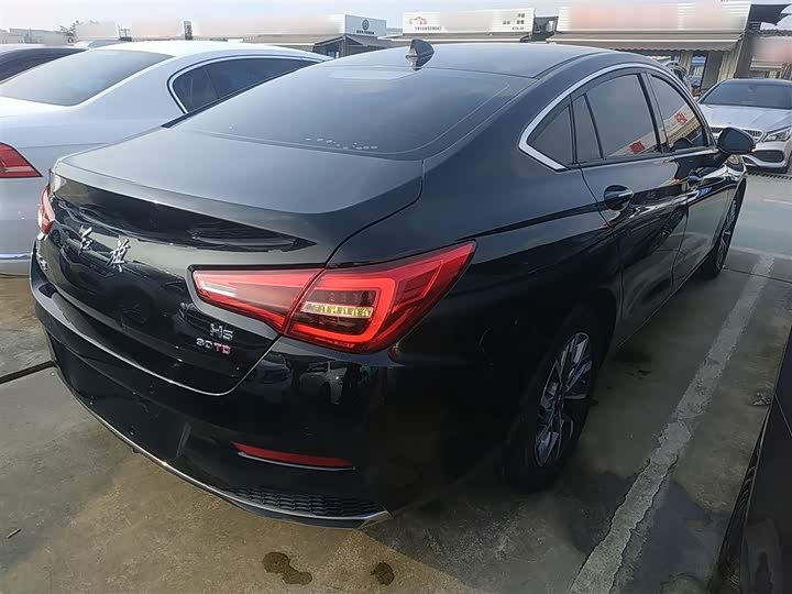 Фото 7 - Hongqi H5