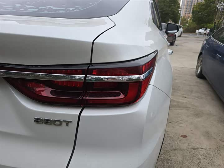 Фото 8 - Changan CS85 Coupe